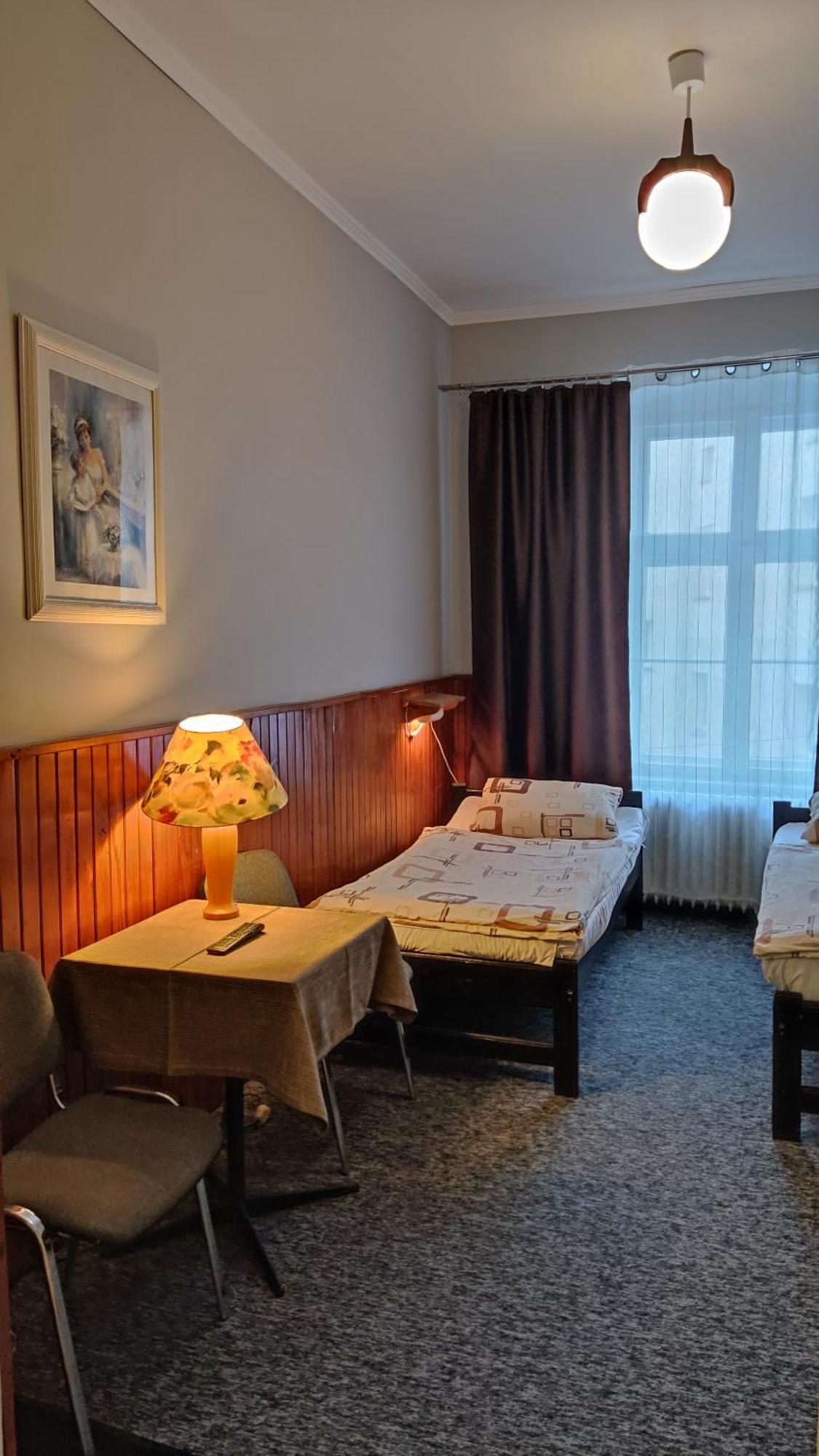 Hotel Polonia Namyslow Exterior photo